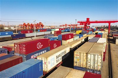 二連浩特鐵路口岸機械進出口激增，運量同比提升64.9%
